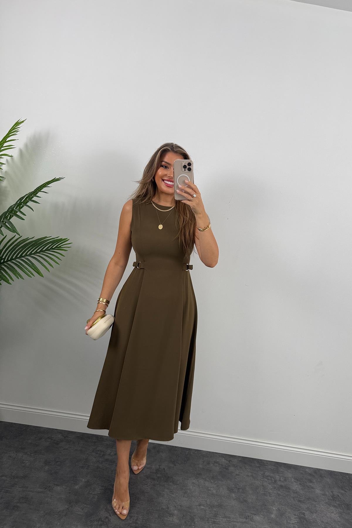 Premium Seri Beli Tokalı Parçalı Midi Kloş Elbise Haki