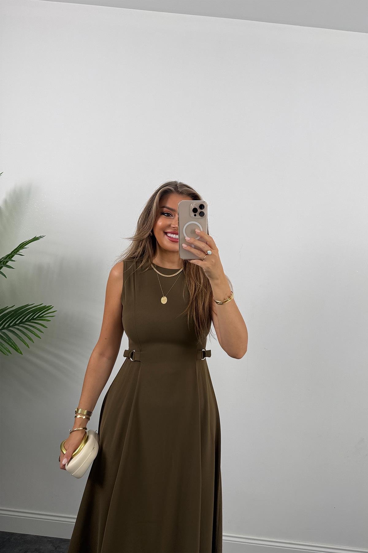 Premium Seri Beli Tokalı Parçalı Midi Kloş Elbise Haki
