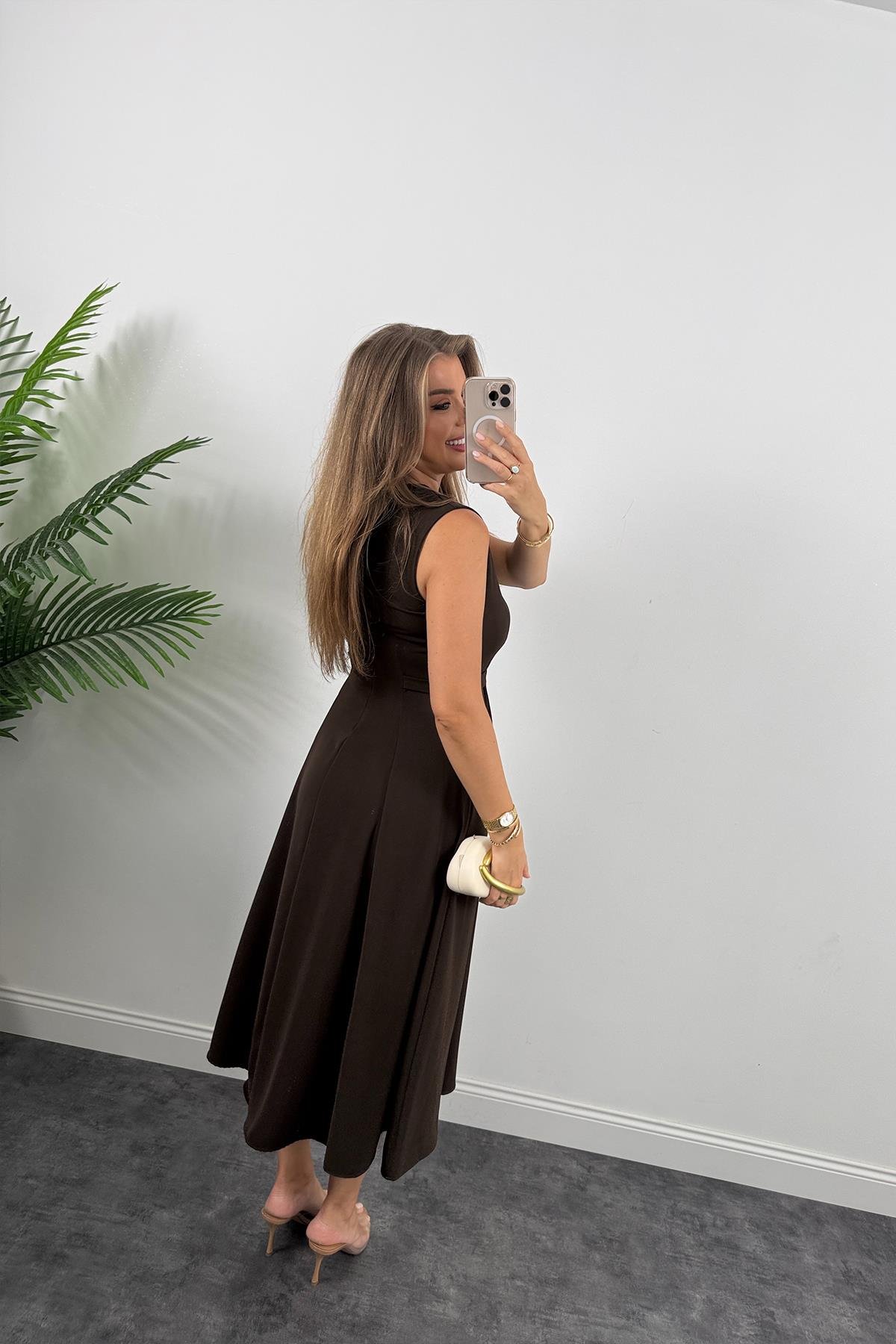 Premium Seri Beli Tokalı Parçalı Midi Kloş Elbise Acı Kahve