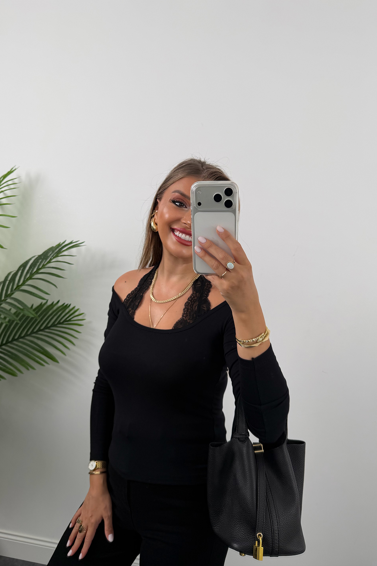 Premium Seri Boynu Dantel Detaylı Likralı Bluz