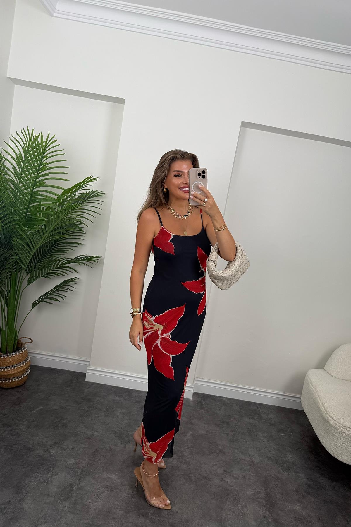 Premium Seri Kırmızı Çiçekli Likralı Maxi Tül Elbise