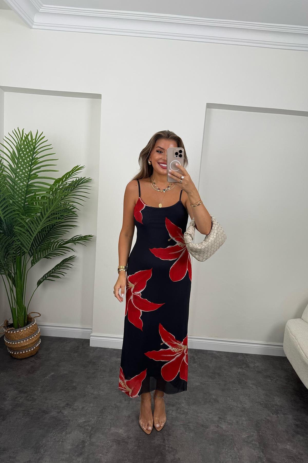 Premium Seri Kırmızı Çiçekli Likralı Maxi Tül Elbise