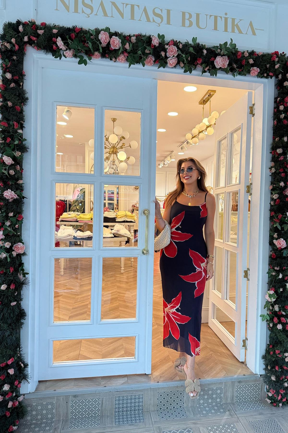 Premium Seri Kırmızı Çiçekli Likralı Maxi Tül Elbise