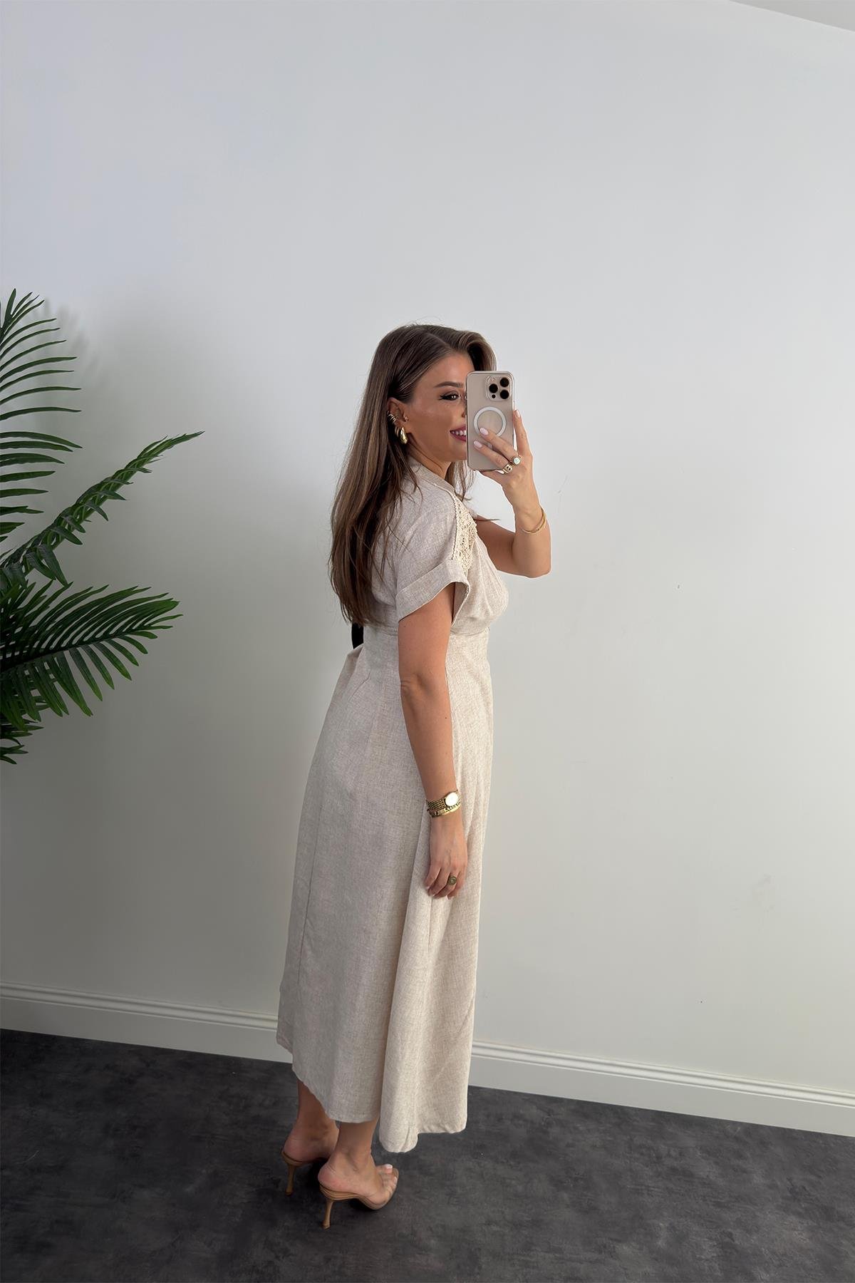 Premium Seri Omuzları Dantelli Ham Keten Midi Boy Elbise