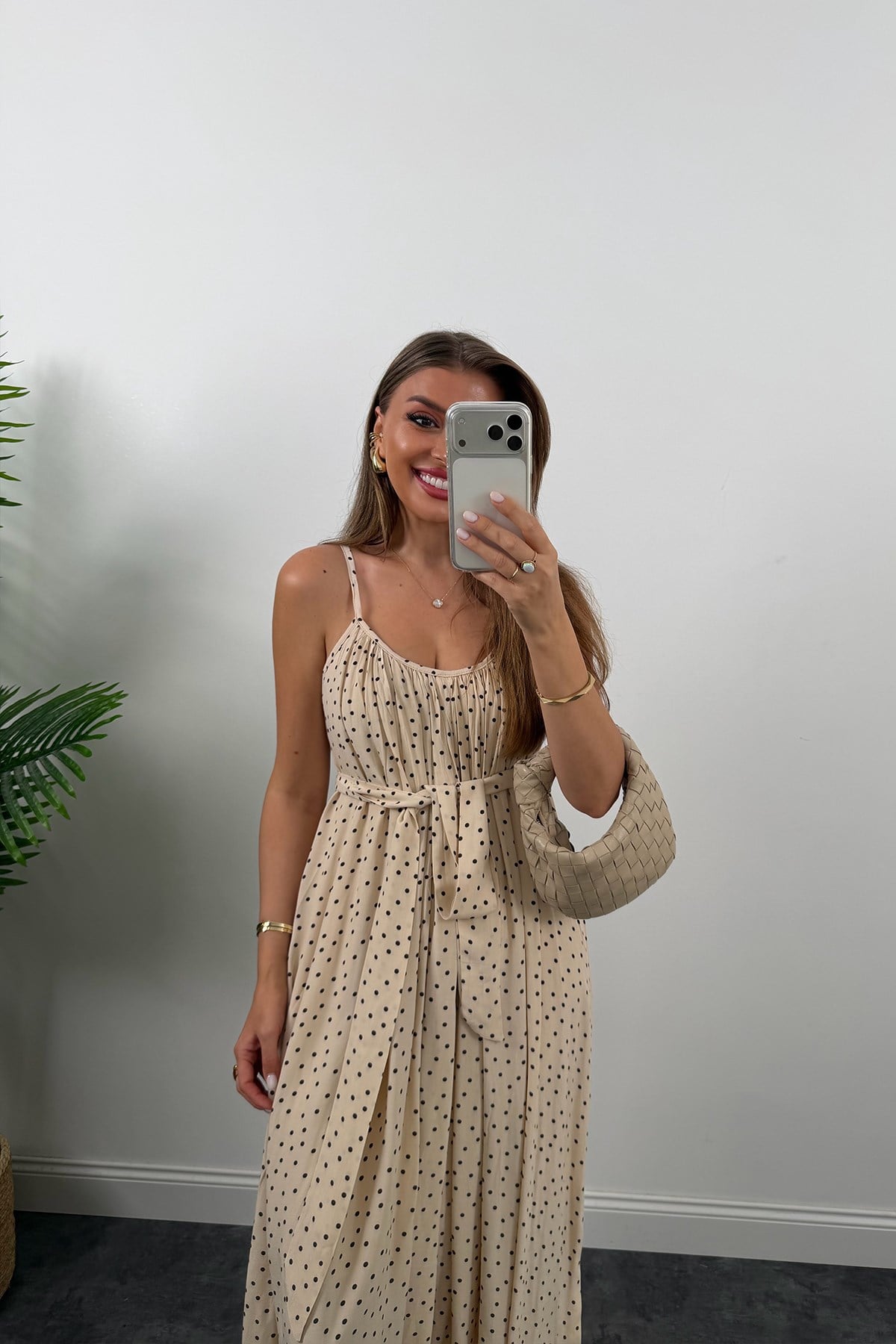 Premium Seri Puantiyeli Fularlı Maxi Elbise Krem