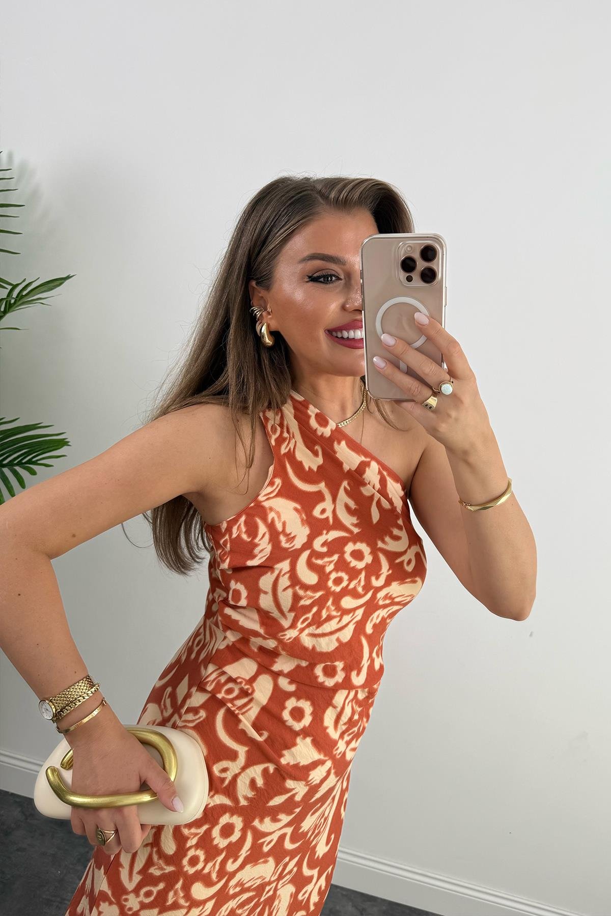 Premium Seri Tek Omuz Keten Midi Elbise Kiremit Krem