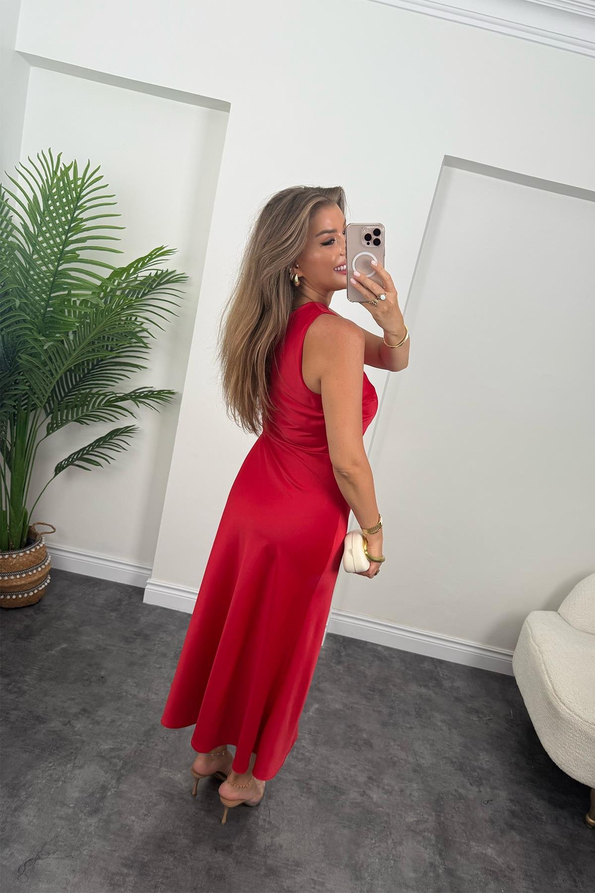 Premium Seri Tek Omuz Saten Maxi Elbise Kırmızı