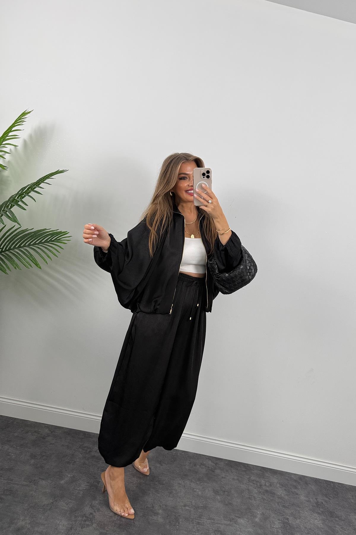 Premium Seri Yarasa Kol Tasarım Saten Bomber Ceket Siyah