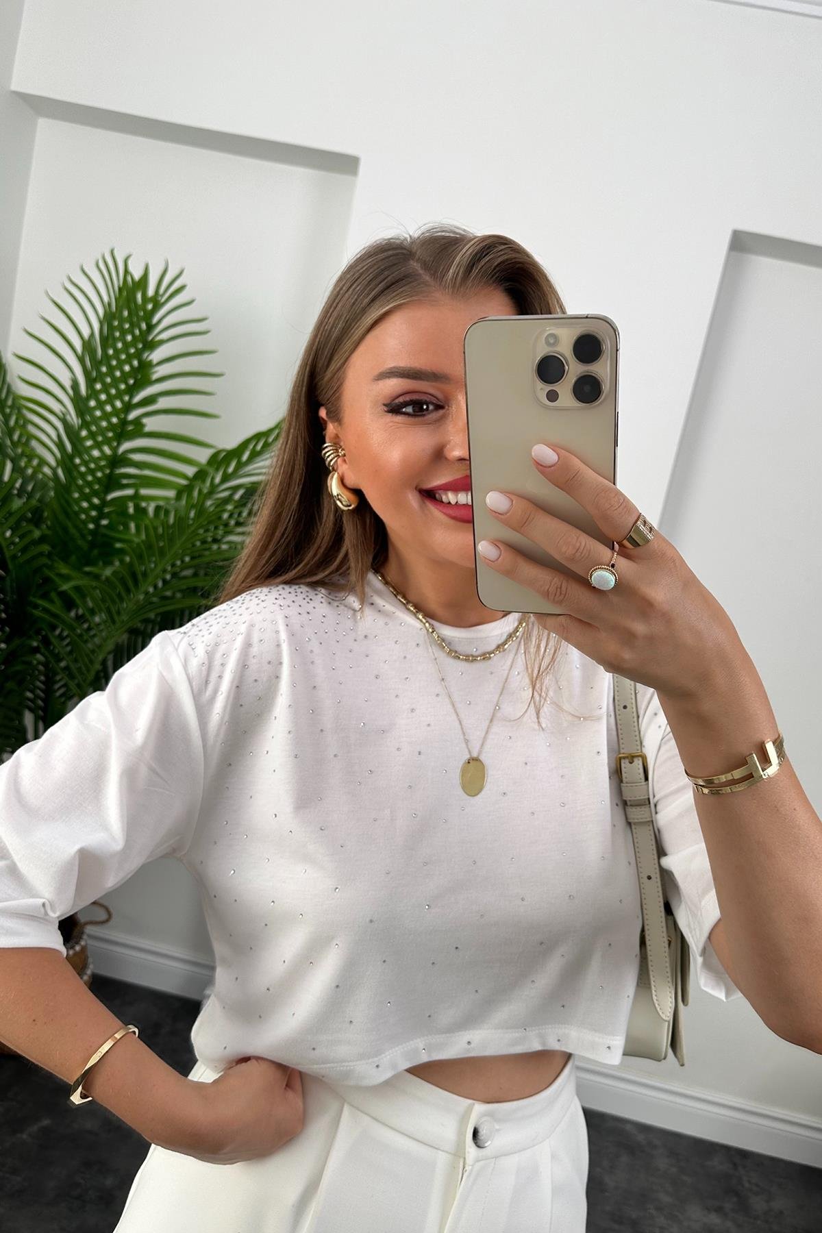 Üstü Serpme Taşlı Kısa Basic Tshirt Beyaz