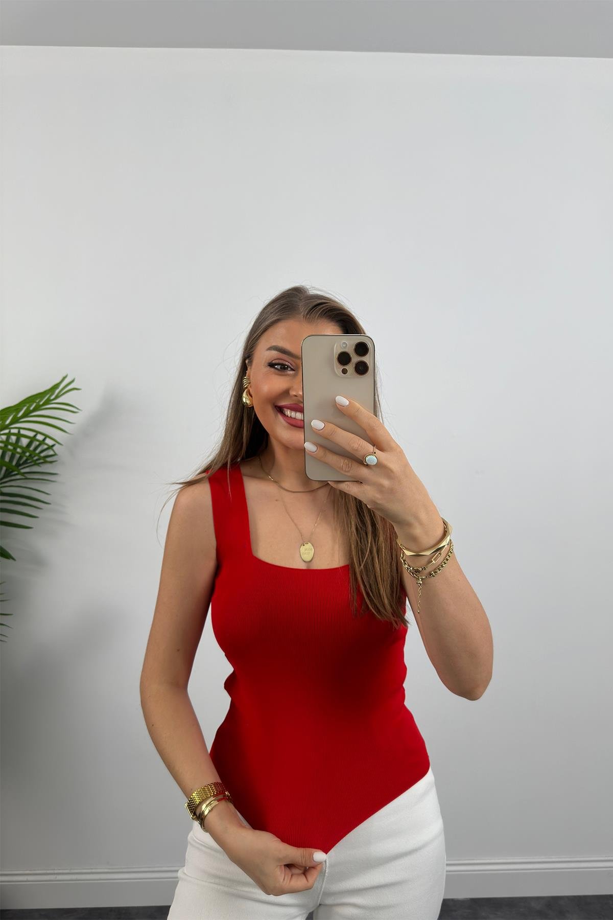 Uzun Boy Elit Triko Kare Yaka Likralı Atlet Kırmızı