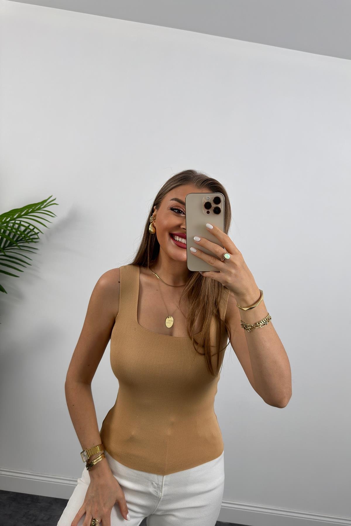 Uzun Boy Elit Triko Kare Yaka Likralı Atlet Nude