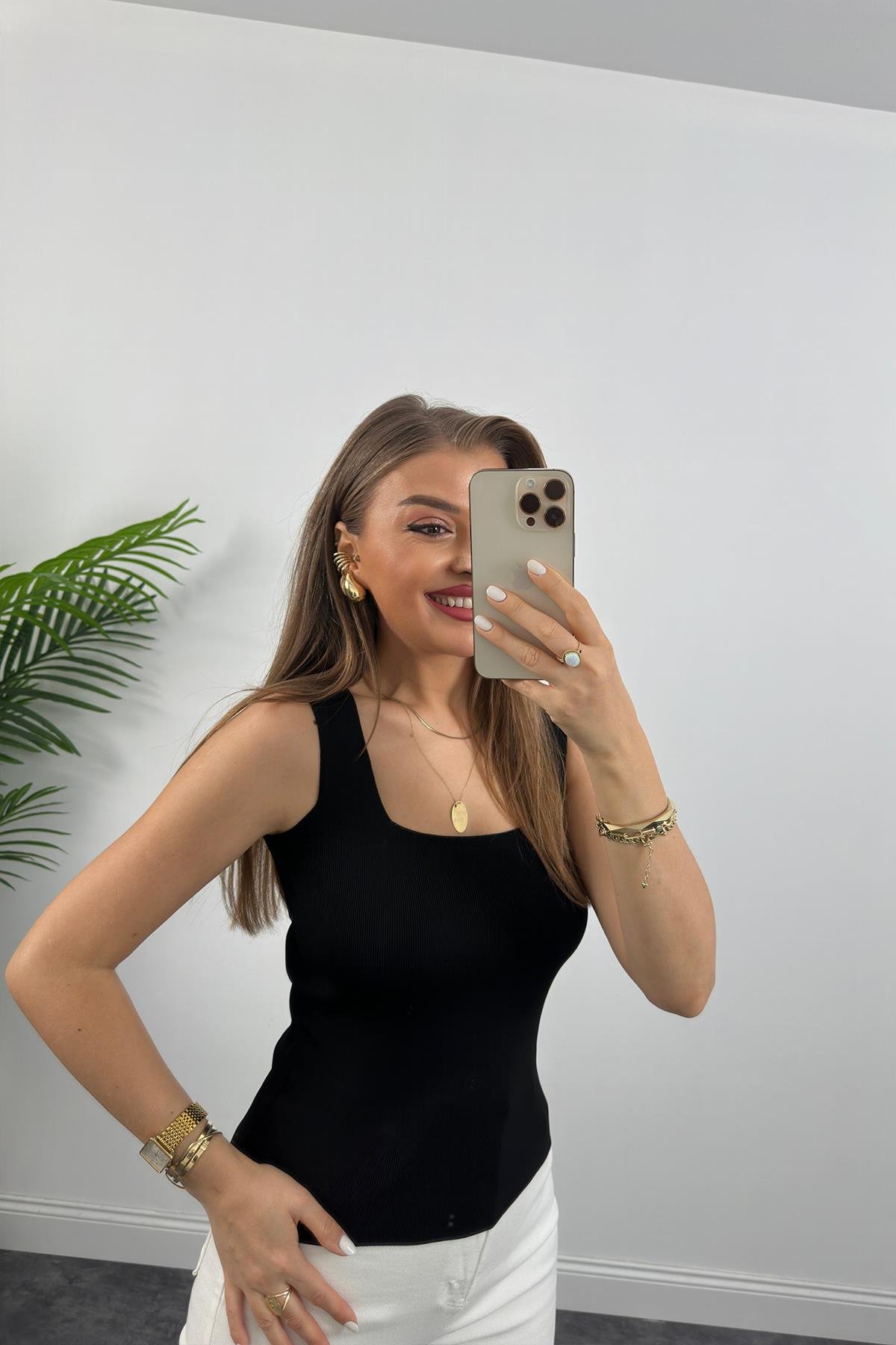 Uzun Boy Elit Triko Kare Yaka Likralı Atlet Siyah