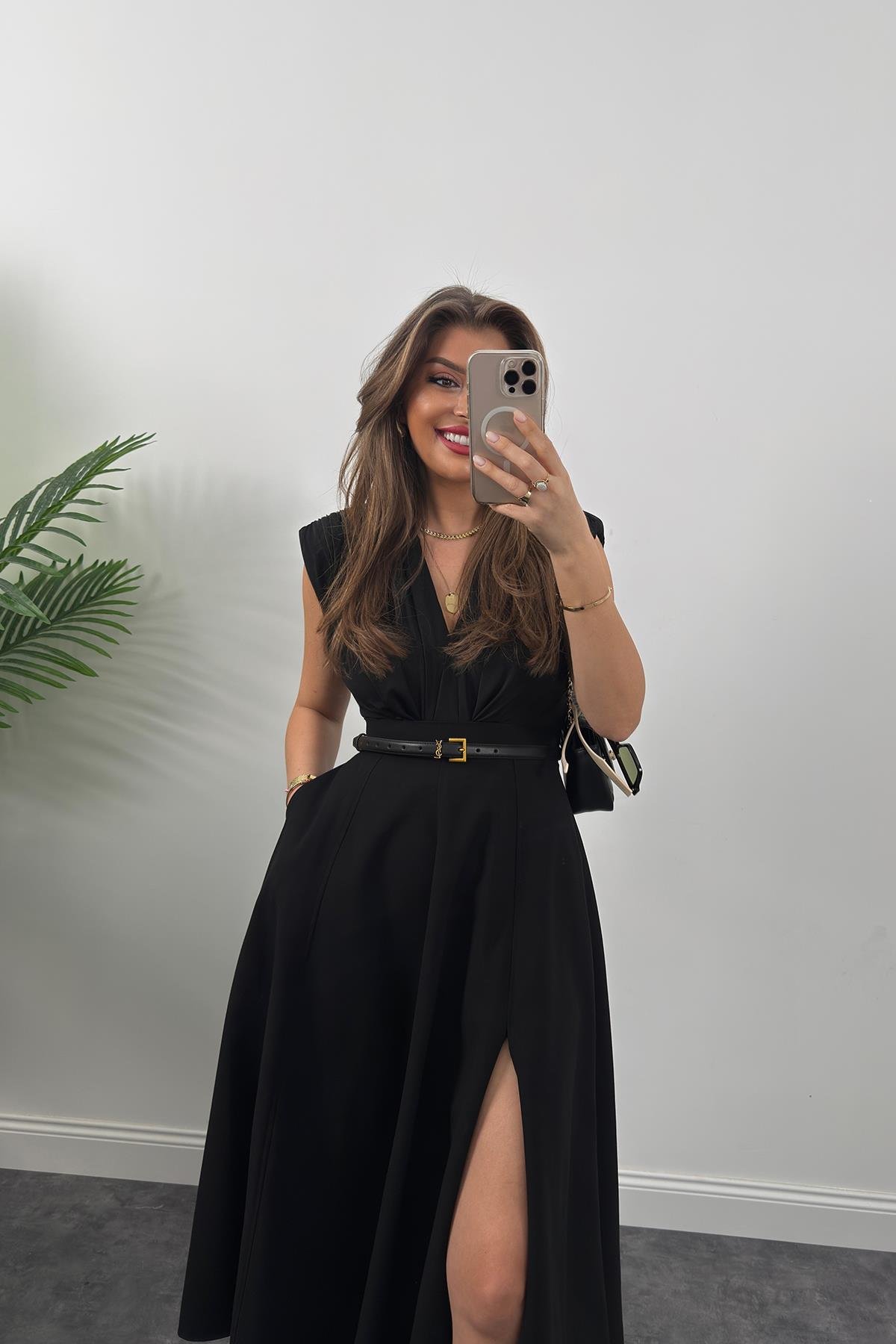 Vatkalı Likralı Sıfır Kol Drapeli Bodysuit Siyah