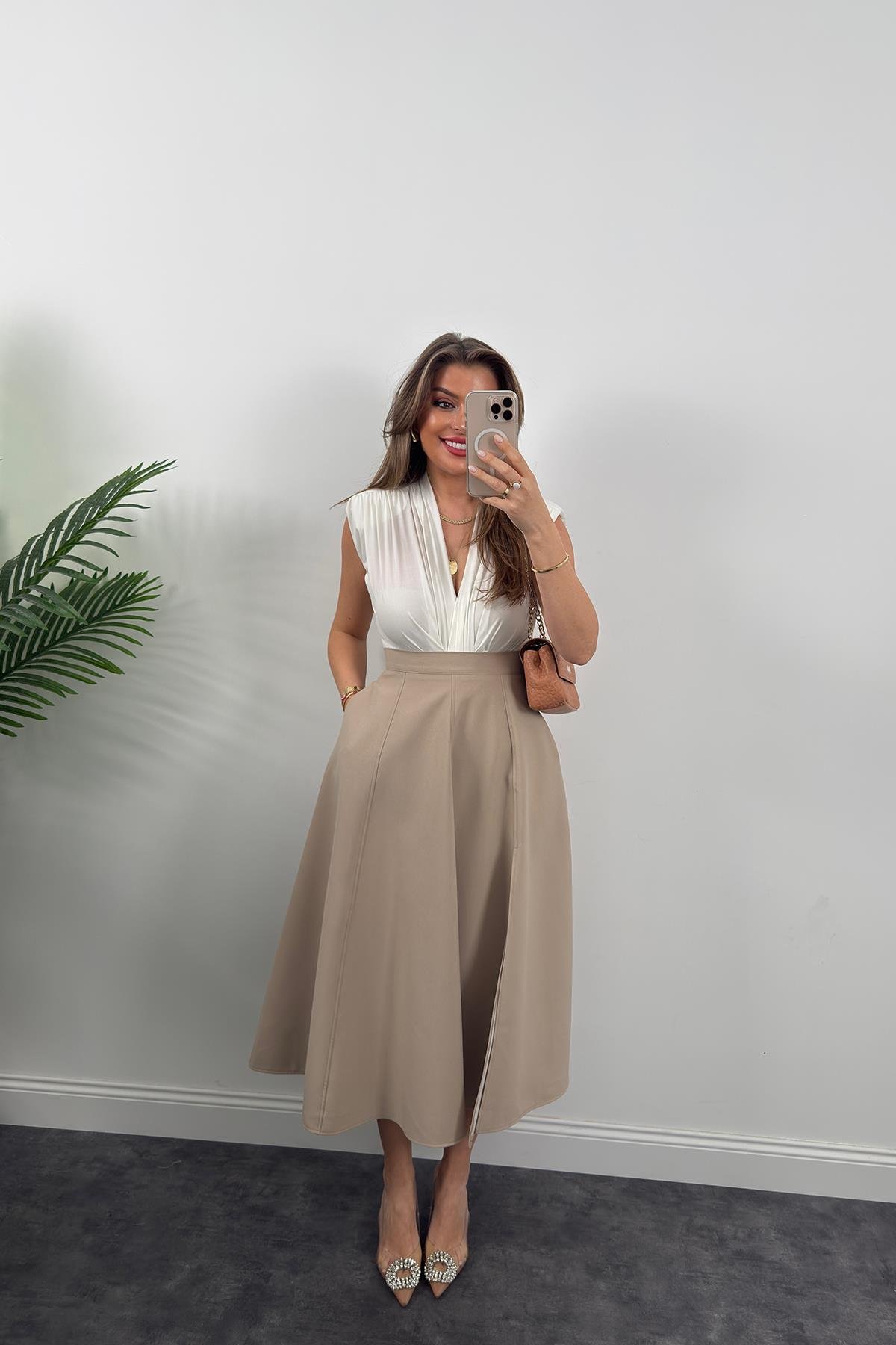 Vatkalı Likralı Sıfır Kol Drapeli Bodysuit Beyaz 