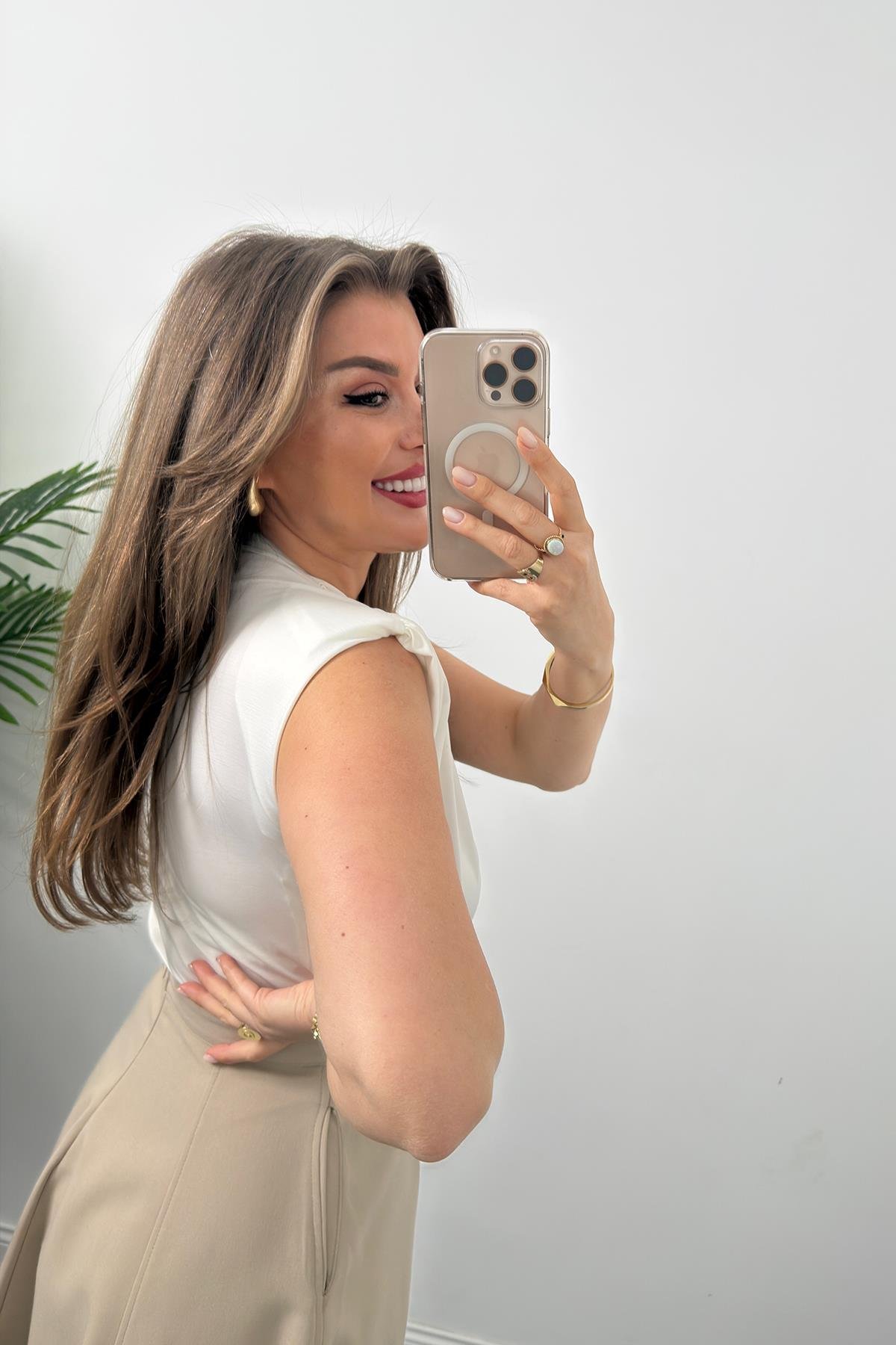 Vatkalı Likralı Sıfır Kol Drapeli Bodysuit Beyaz 