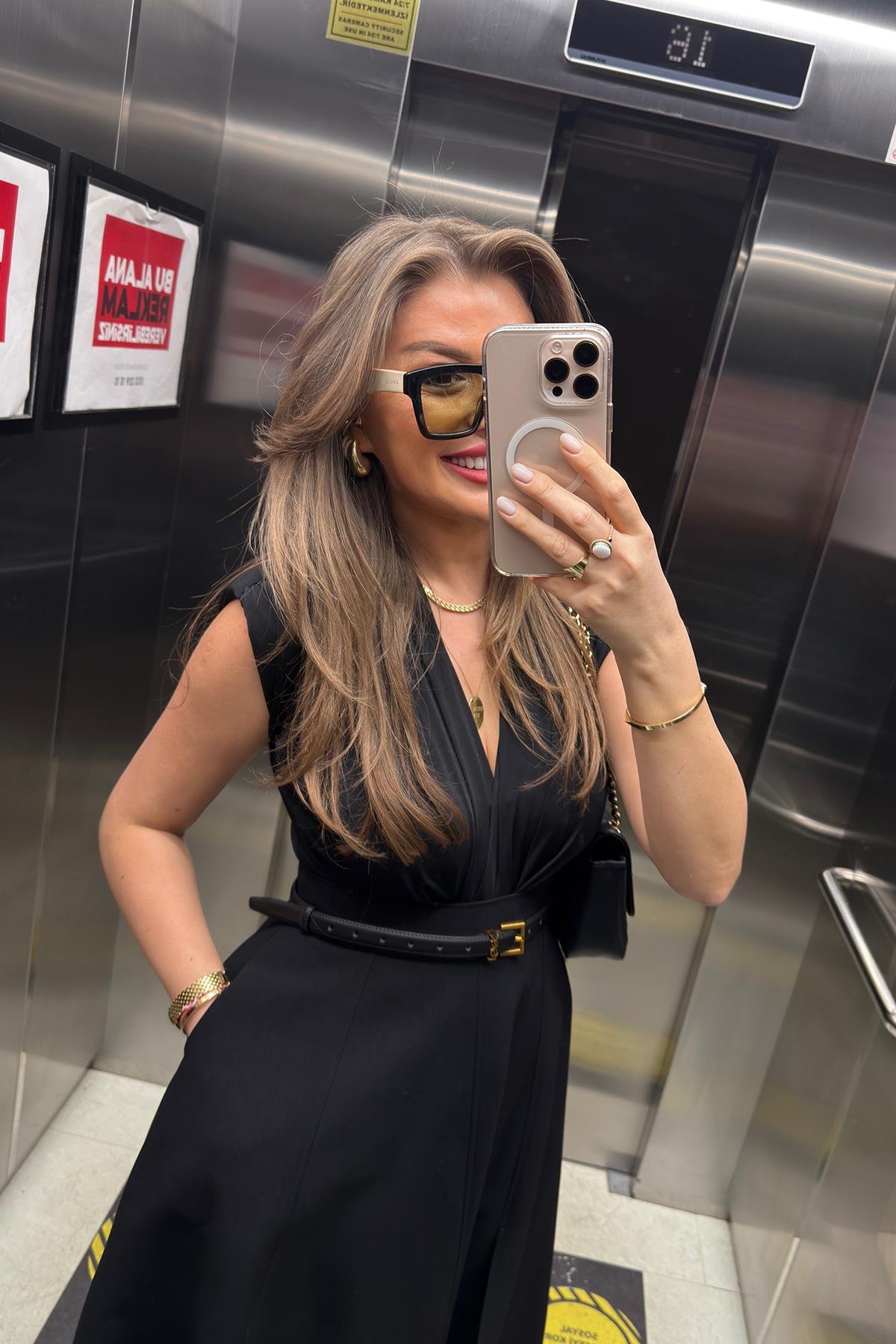 Vatkalı Likralı Sıfır Kol Drapeli Bodysuit Siyah