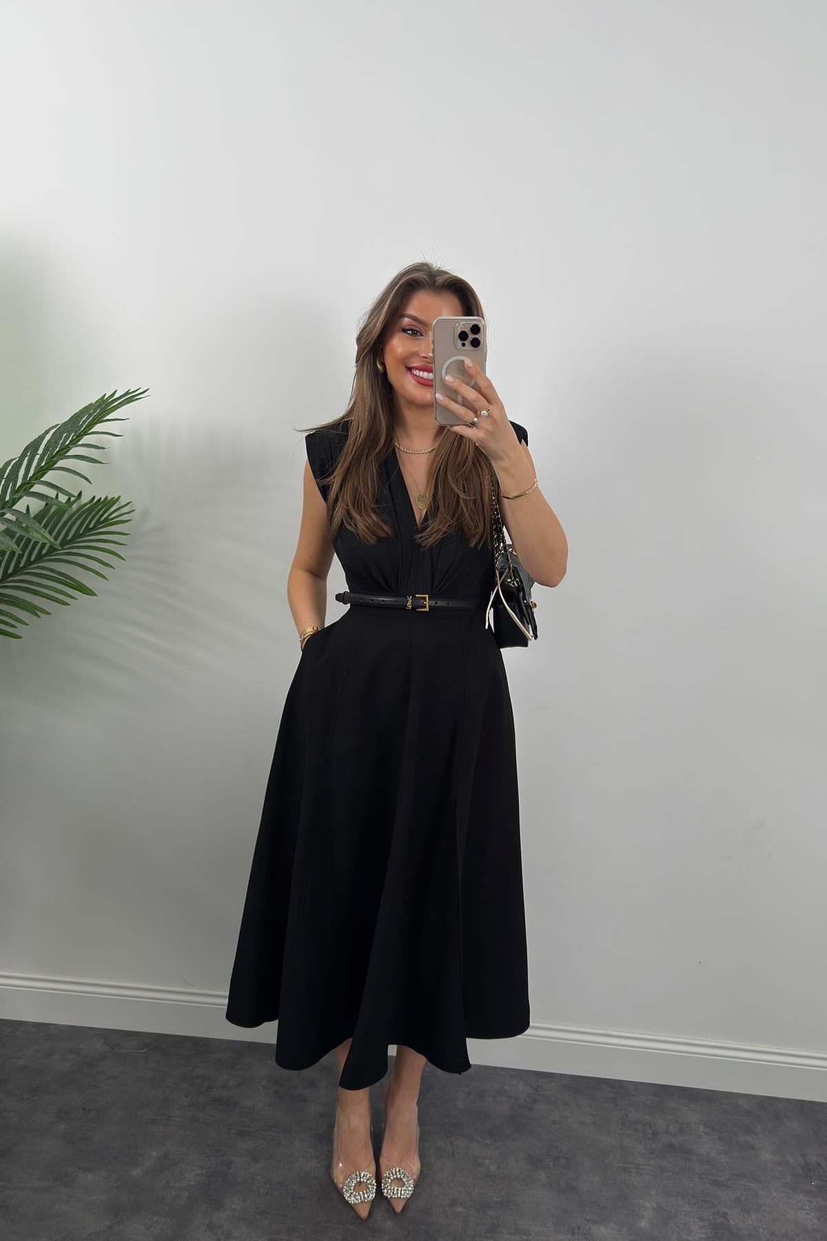 Vatkalı Likralı Sıfır Kol Drapeli Bodysuit Siyah