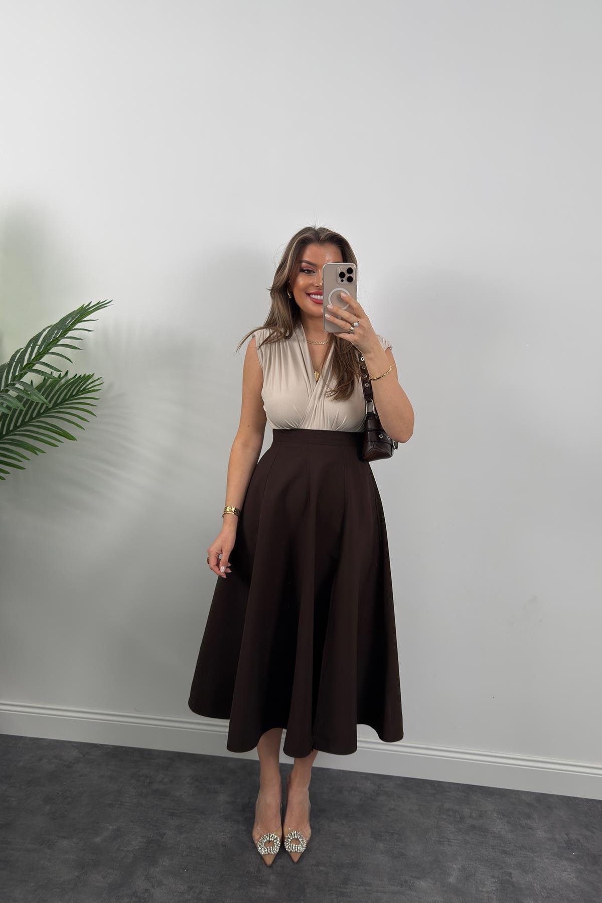 Vatkalı Likralı Sıfır Kol Drapeli Bodysuit Taş