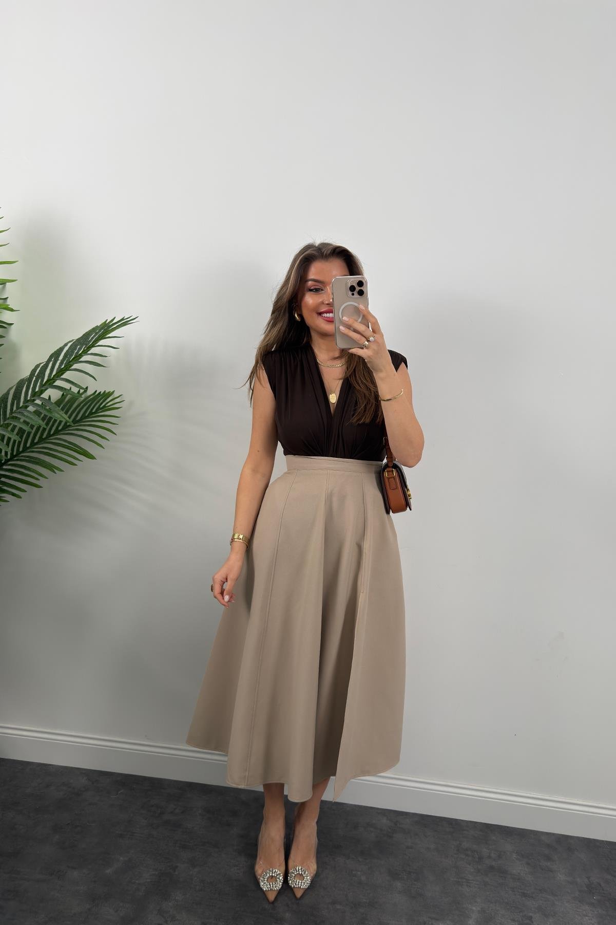 Vatkalı Likralı Sıfır Kol Drapeli Bodysuit Kahverengi