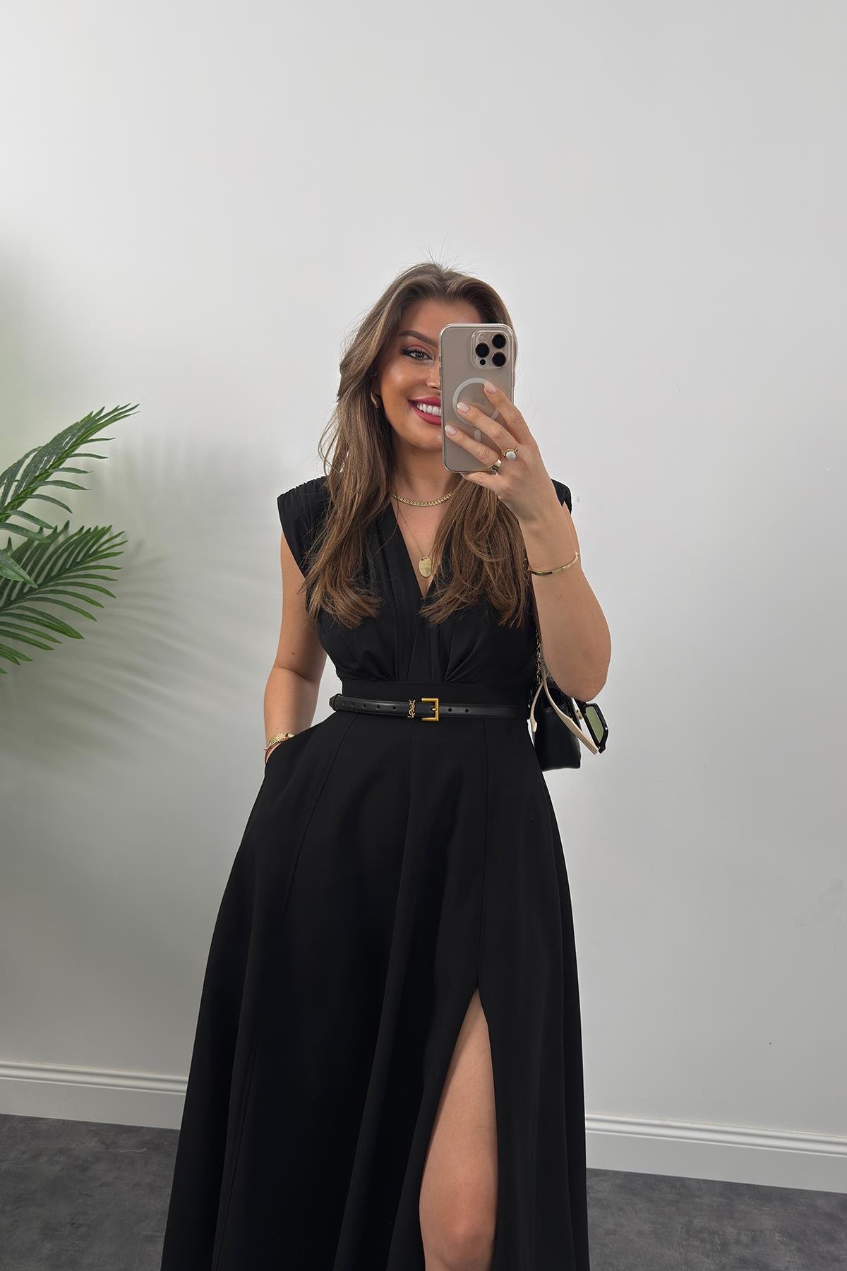 Vatkalı Likralı Sıfır Kol Drapeli Bodysuit Siyah