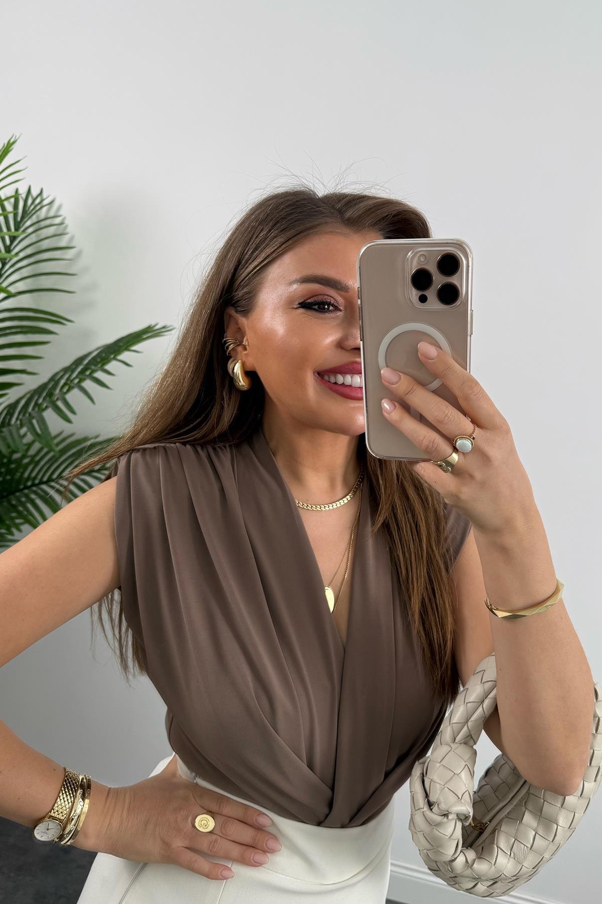 Vatkalı Likralı Sıfır Kol Drapeli Bodysuit Süt Kahve