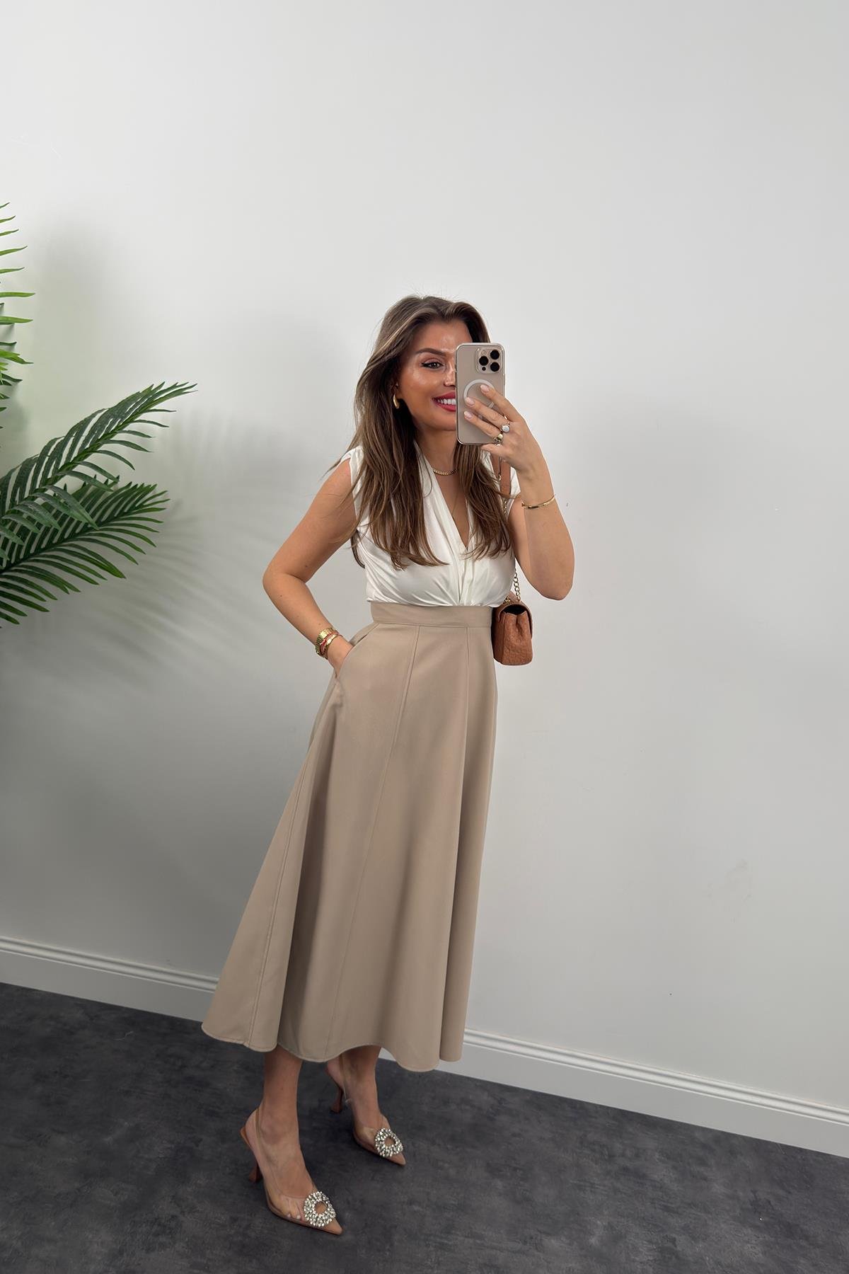 Vatkalı Likralı Sıfır Kol Drapeli Bodysuit Beyaz 