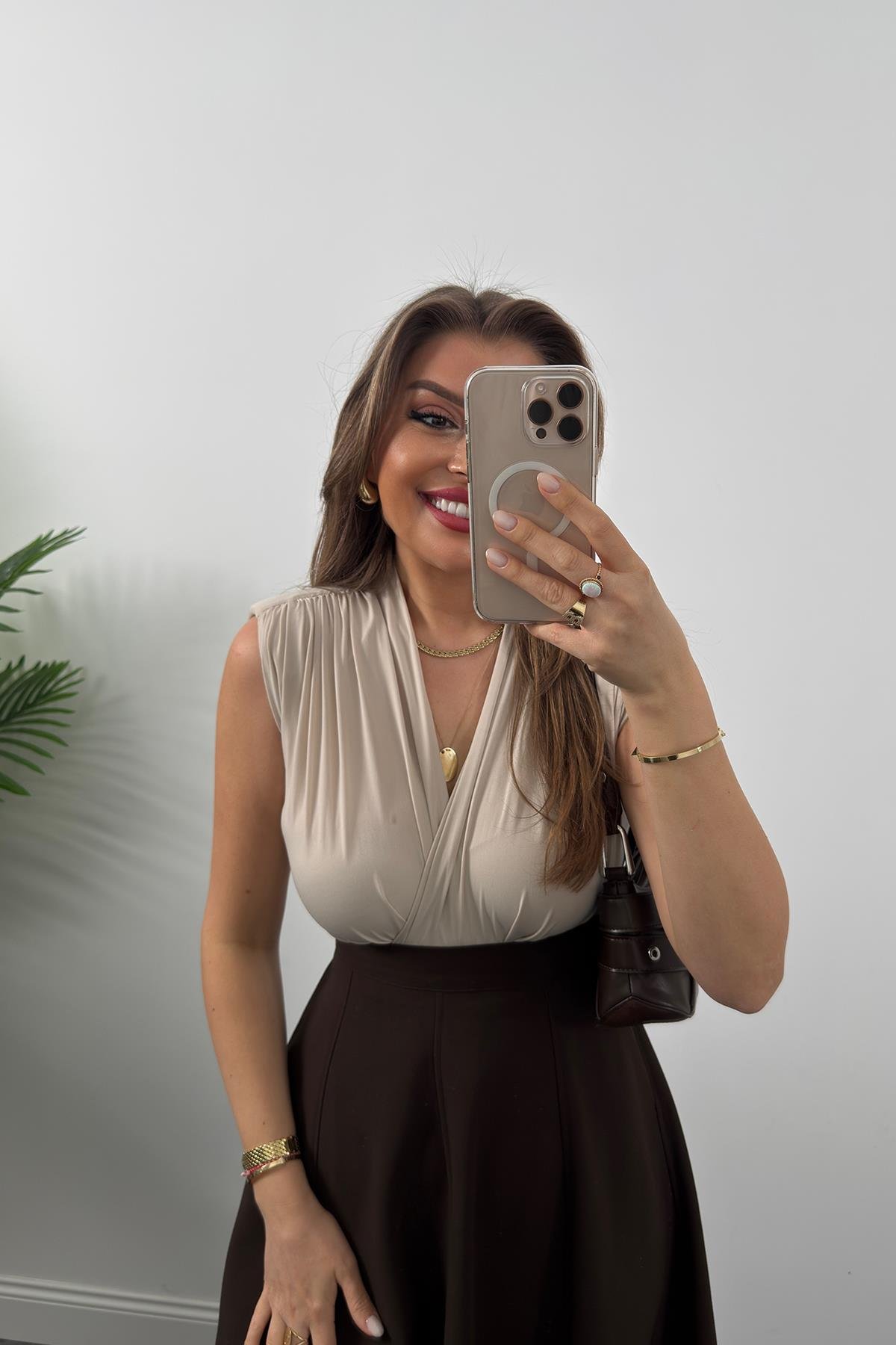 Vatkalı Likralı Sıfır Kol Drapeli Bodysuit Taş