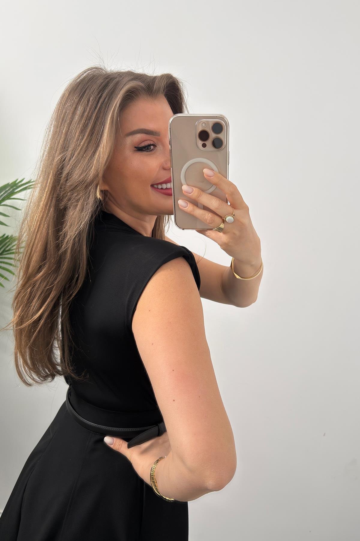 Vatkalı Likralı Sıfır Kol Drapeli Bodysuit Siyah