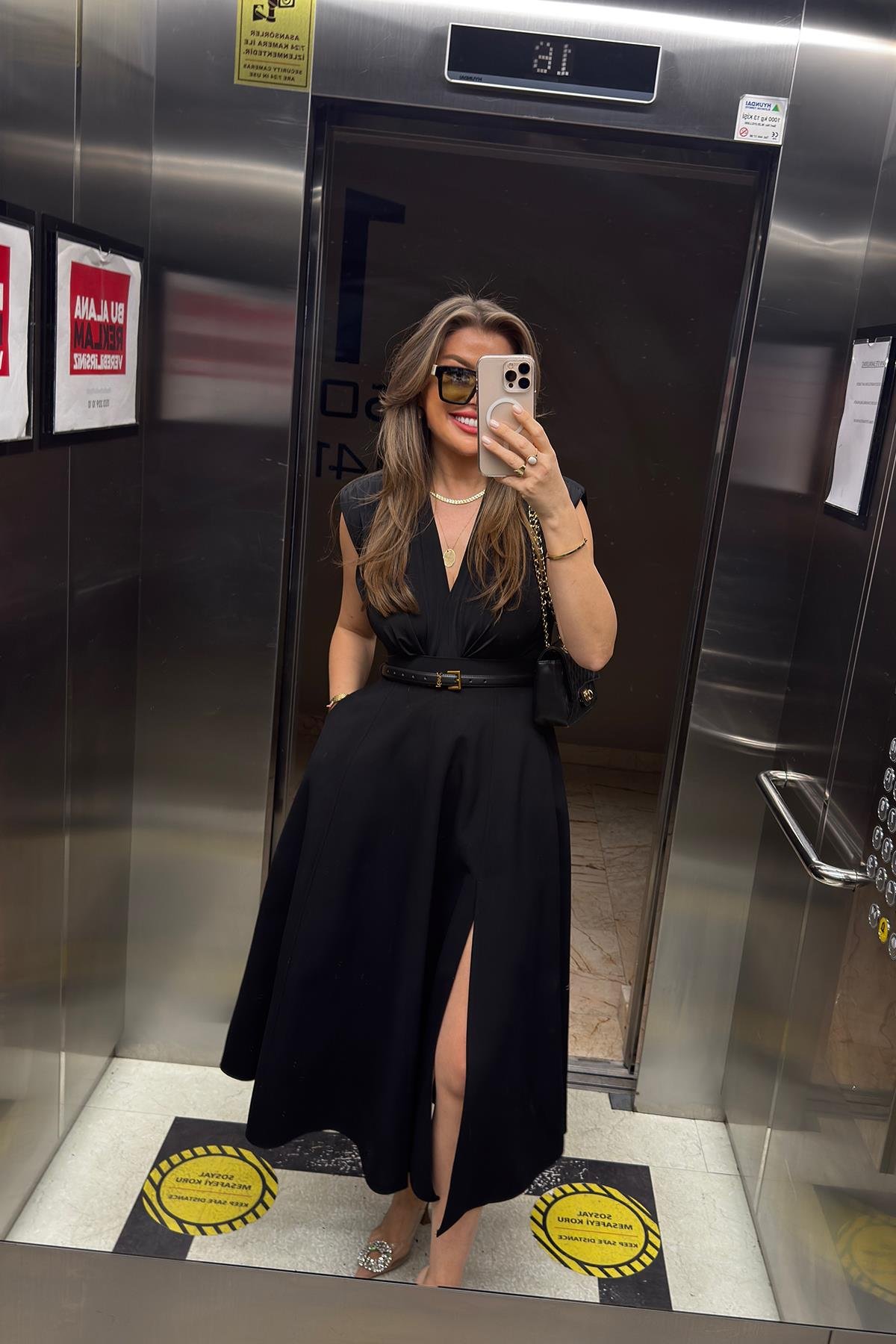 Vatkalı Likralı Sıfır Kol Drapeli Bodysuit Siyah