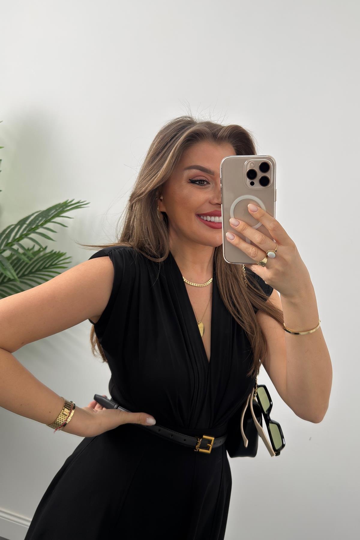 Vatkalı Likralı Sıfır Kol Drapeli Bodysuit Siyah