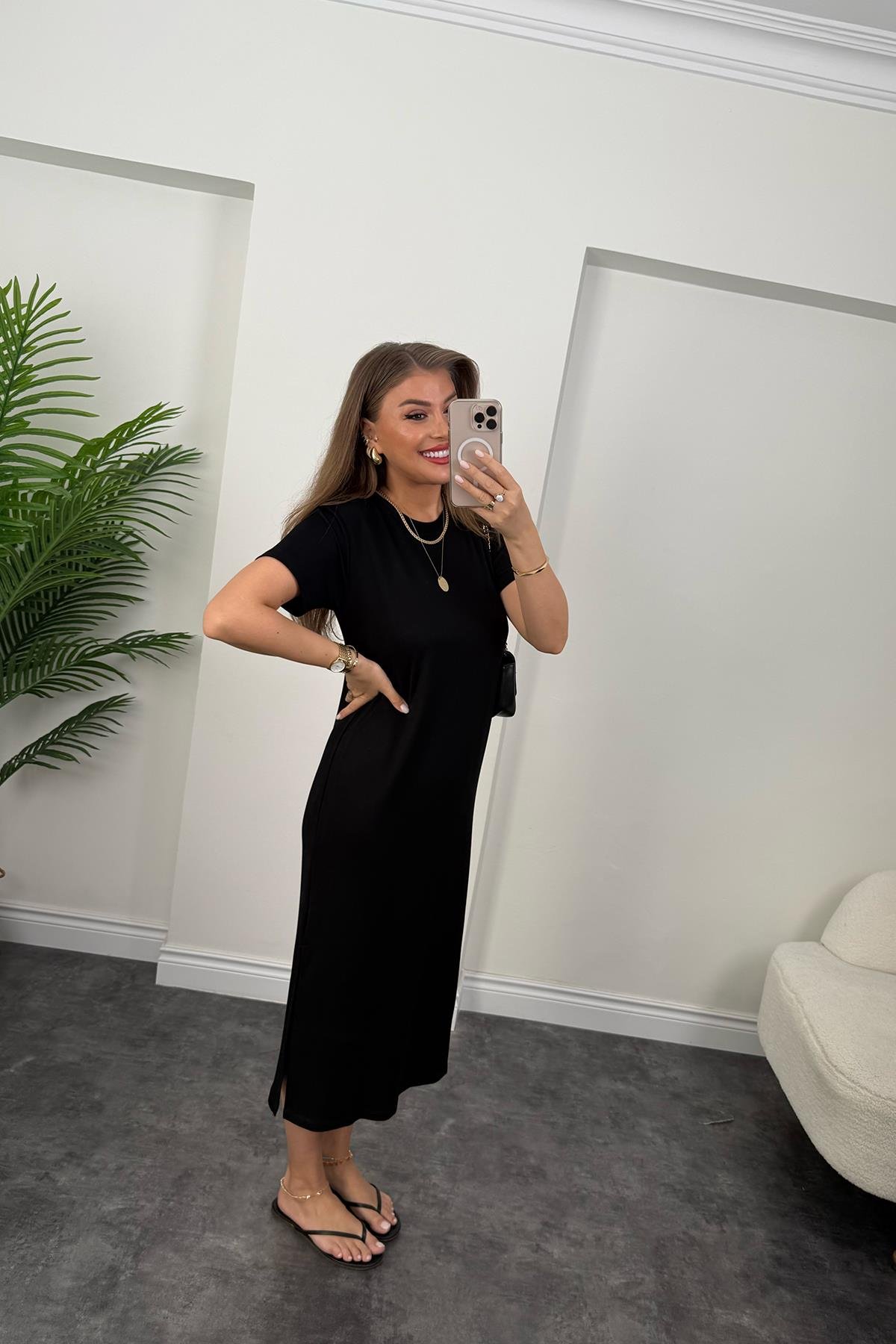 Yanı Yırtmaçlı Midi Boy Basic Elbise Siyah