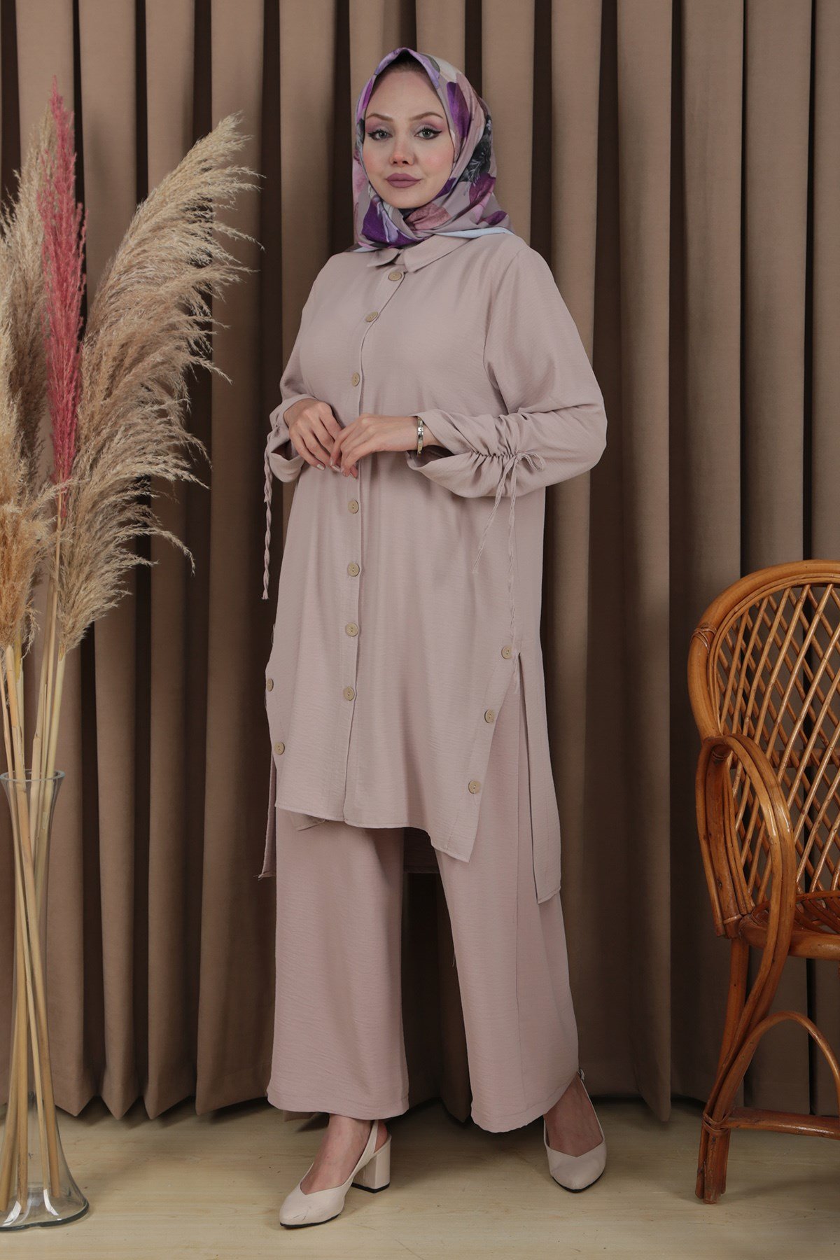Kadın Bej Kolları Büzgülü Düğmeli Takım