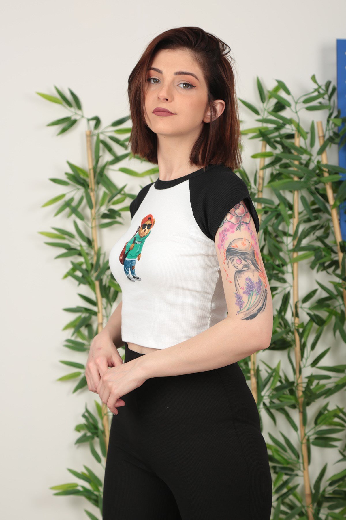 Kadın Siyah Ayı Baskılı Crop Tshirt