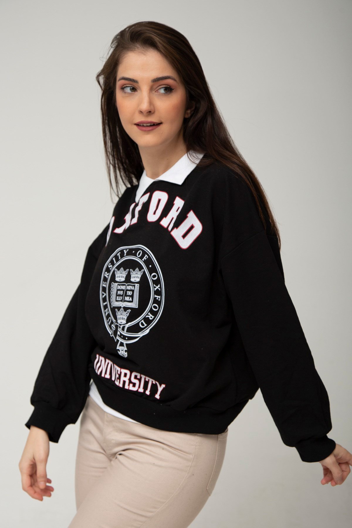 Kadın Siyah Baskılı Yakalı Sweatshirt