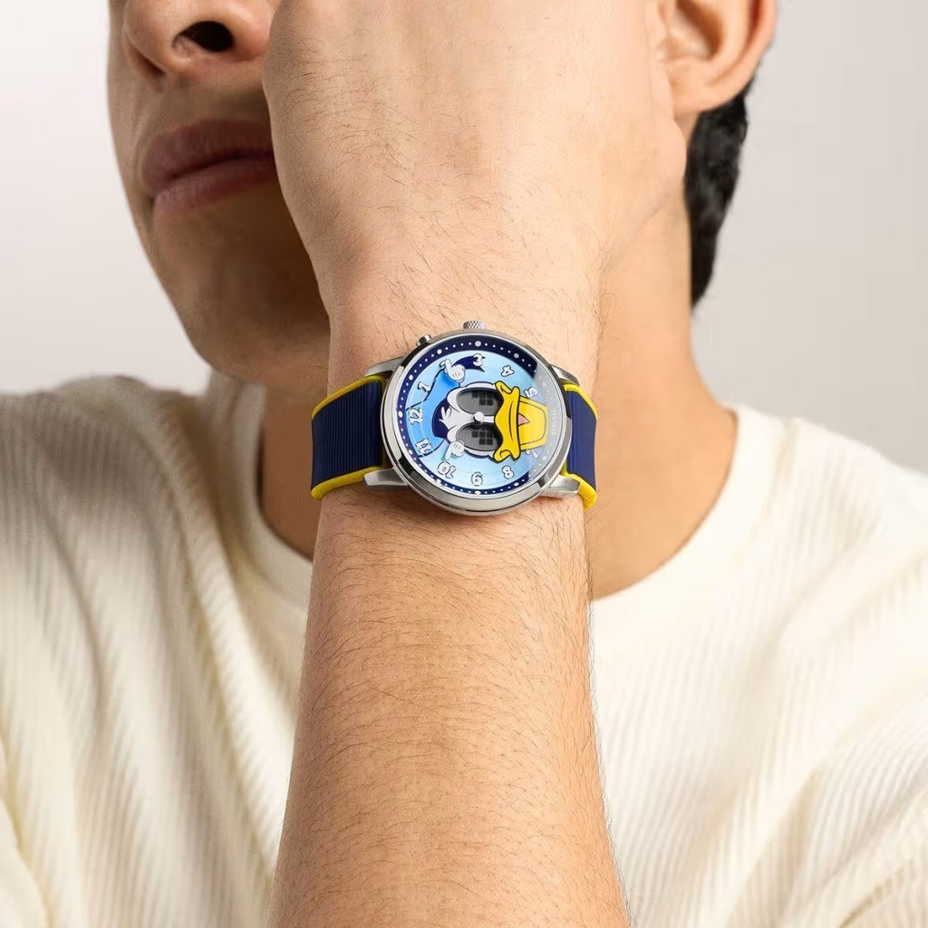 Fossil FLE1233 Disney x Fossil Limited-Edition Donald Duck Big Tic Erkek Kol Saati