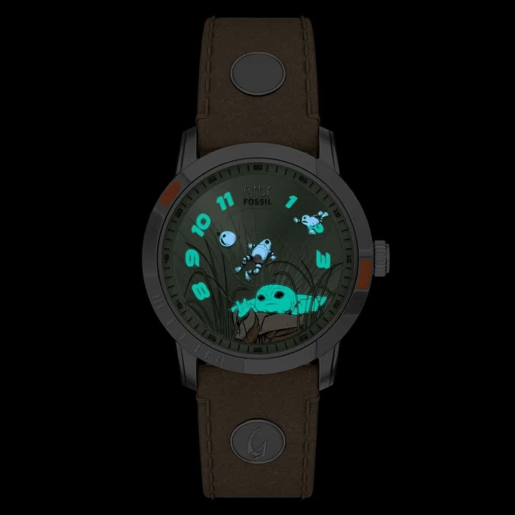 Fossil FLE1244SET Star Wars™ Grogu™ Neutra Kol Saati ve Yaka İğnesi Seti