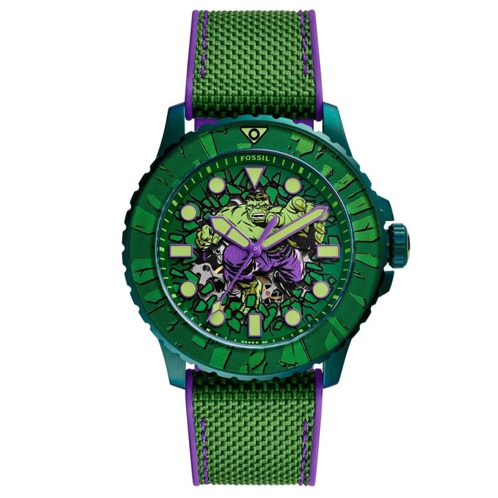 Fossil FLE1246SET Marvel x Fossil Limited-Edition Incredible Hulk Erkek Kol Saati ve Yaka İğnesi Seti