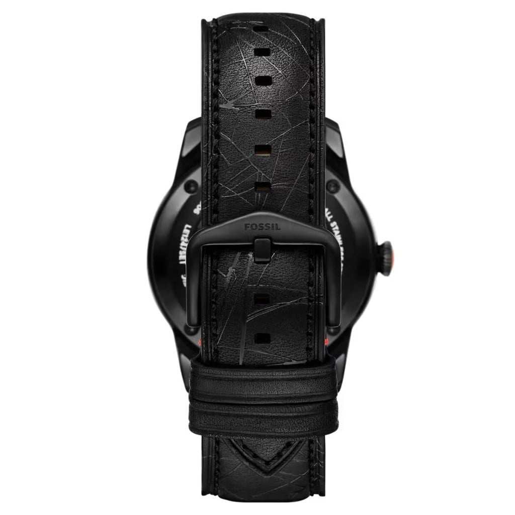 Fossil FLE1247SET Marvel x Fossil Limited-Edition Spider-Man Erkek Kol Saati ve Yaka İğnesi Seti