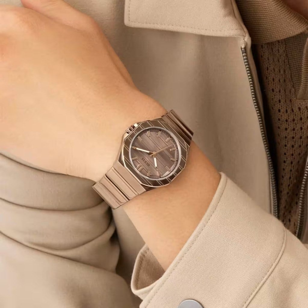 Guess GUGW1070G3 Erkek Kol Saati