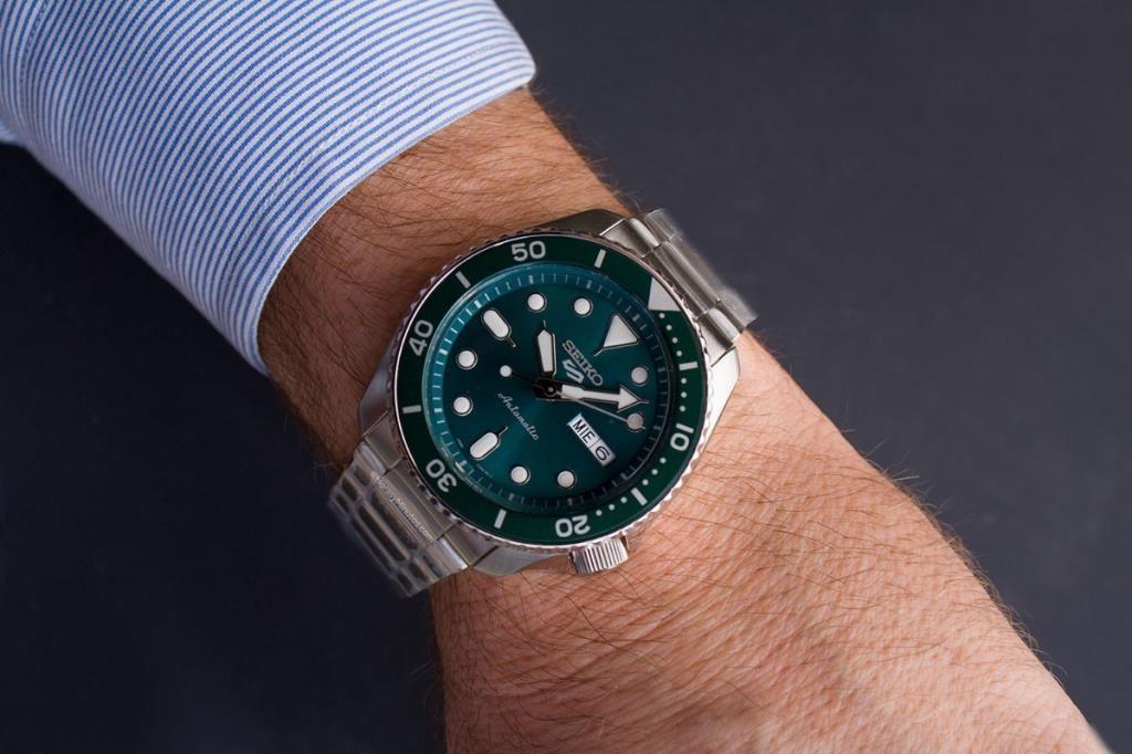 Seiko 5 Sports SRPD71K2 Erkek Kol Saati