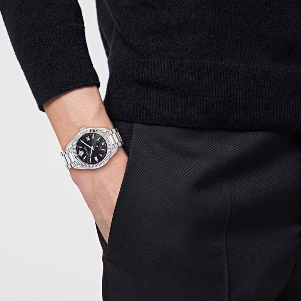 Versace VRSCVE6Y00626 Erkek Kol Saati