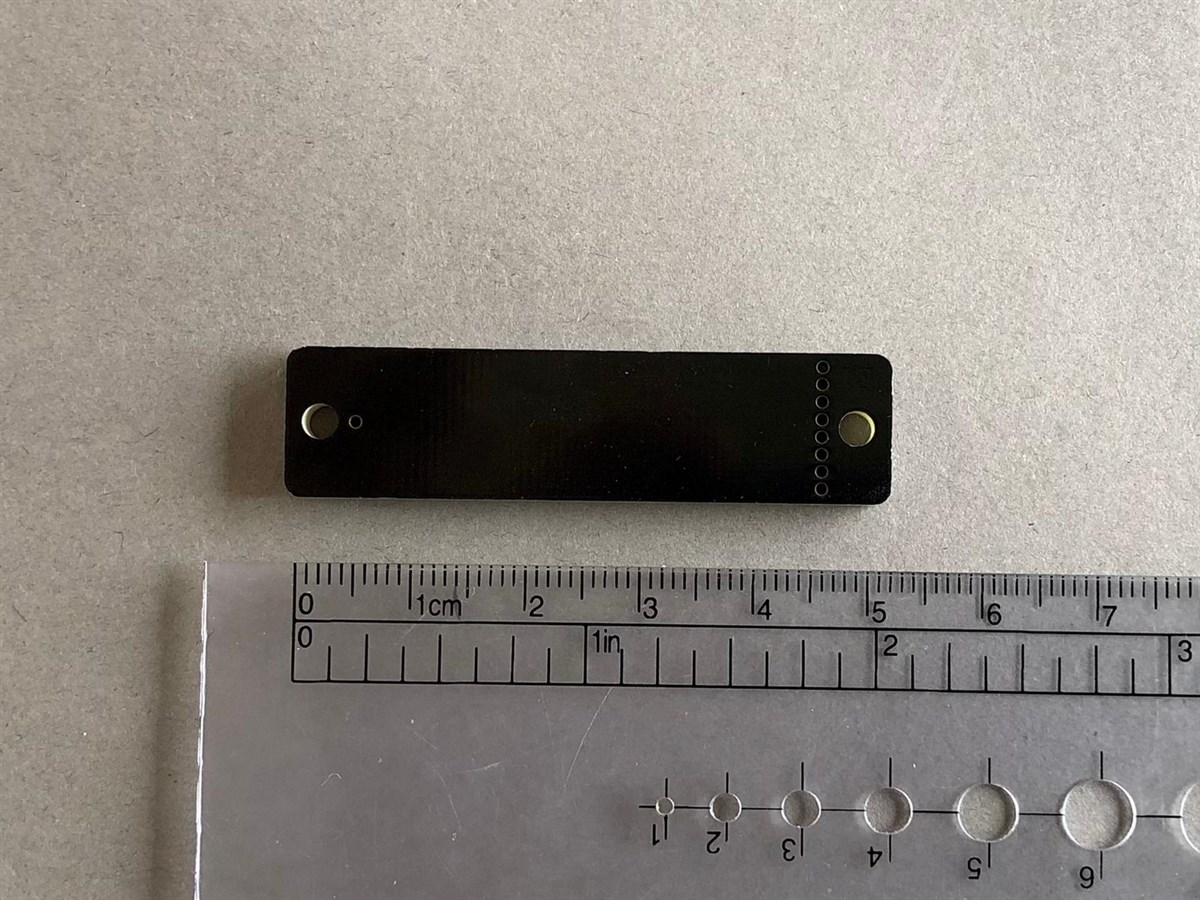 BA33 Metal Üstü RFID Etiket