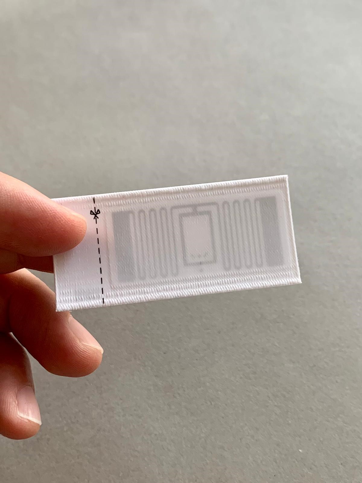 DT44 Dikilebilir Kumaş RFID Tekstil Etiketi
