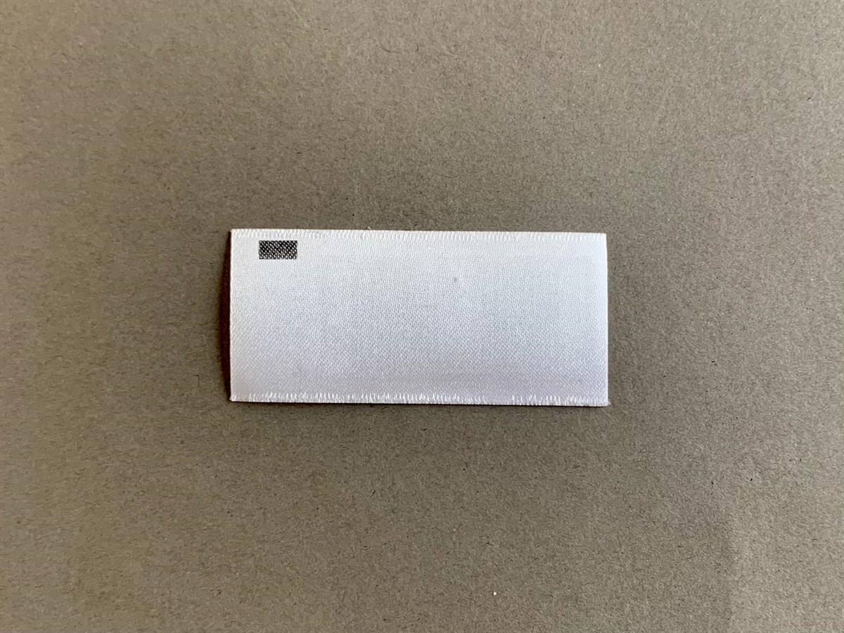 DT44 Dikilebilir Kumaş RFID Tekstil Etiketi