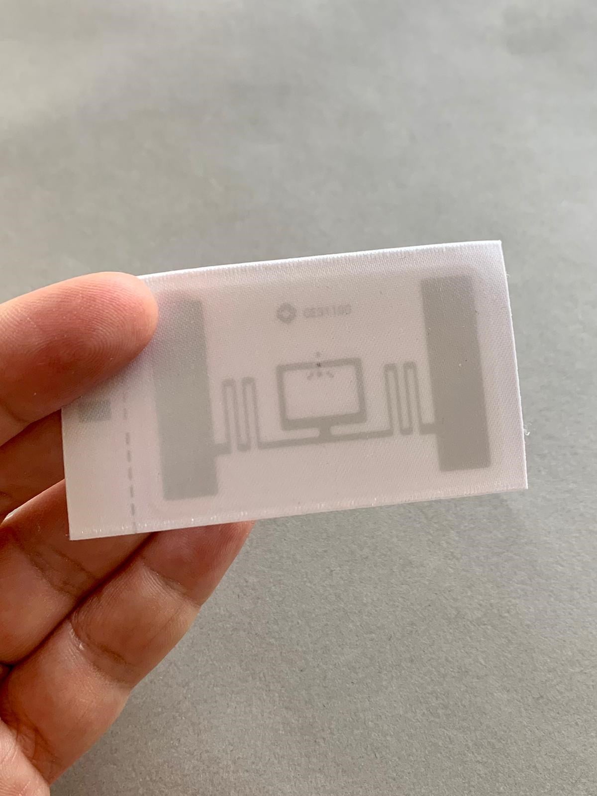 DT46 Dikilebilir RFID Tekstil Etiketi