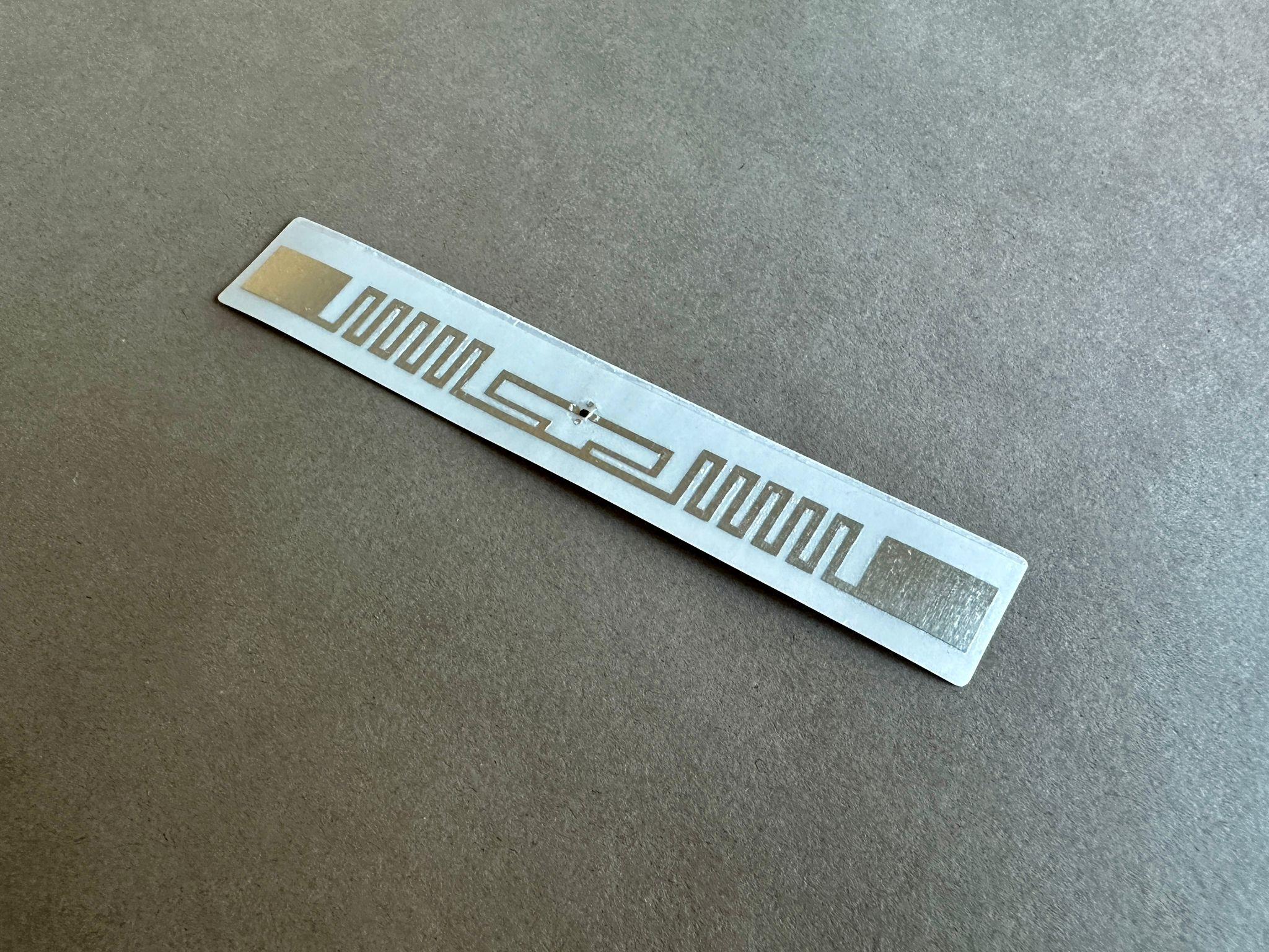 RB26 UHF RFID Etiket