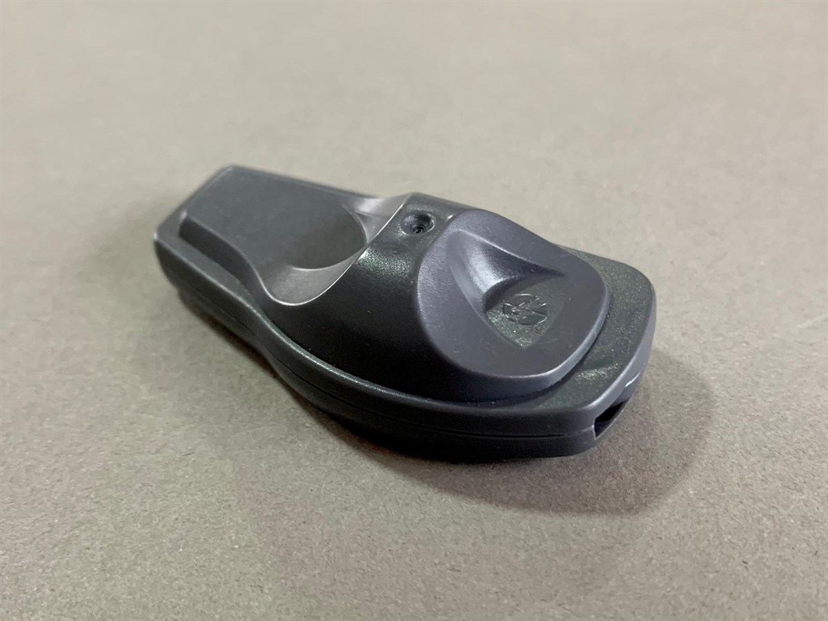Sert RFID + RF Alarm Etiketi