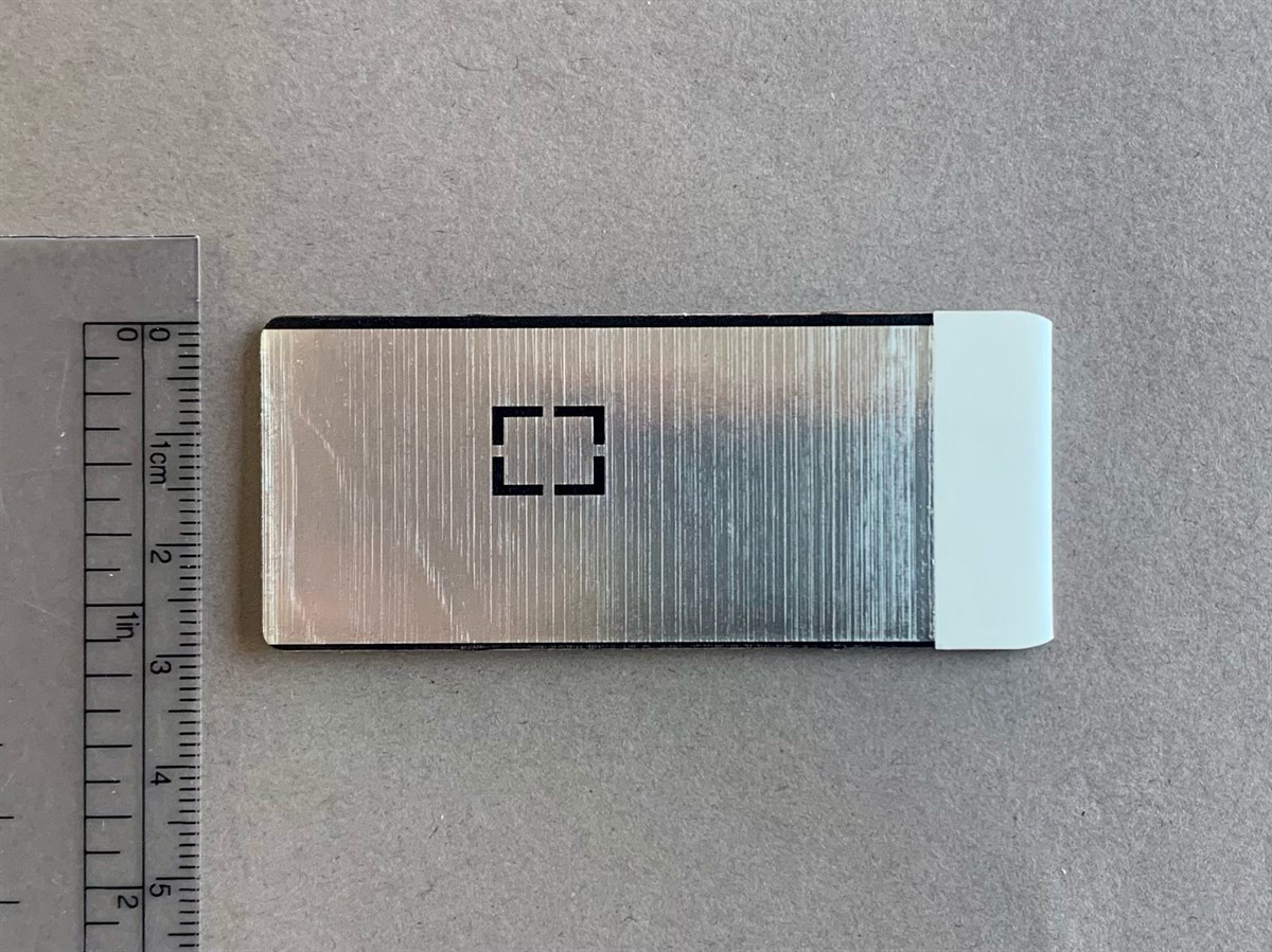 US7030 Çok Amaçlı UHF Metal Üstü RFID Etiket - Monza R6-P