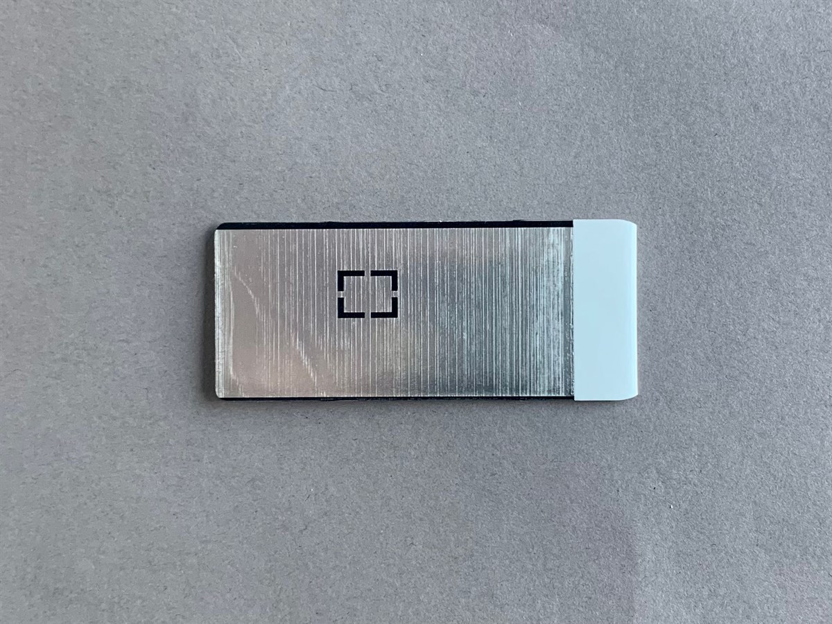 US7030 Çok Amaçlı UHF Metal Üstü RFID Etiket - Monza R6-P