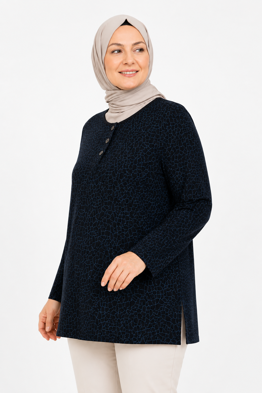 Kadın Yeni Model Yüksek Kalite Yuvarlak Yaka Orta Yaş Anne Penye Bluz 6549